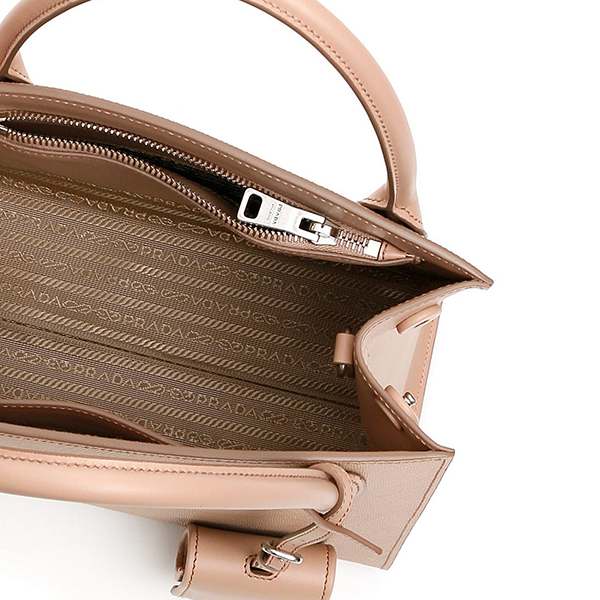 プラダ モノクローム スモール バッグ 1BA156